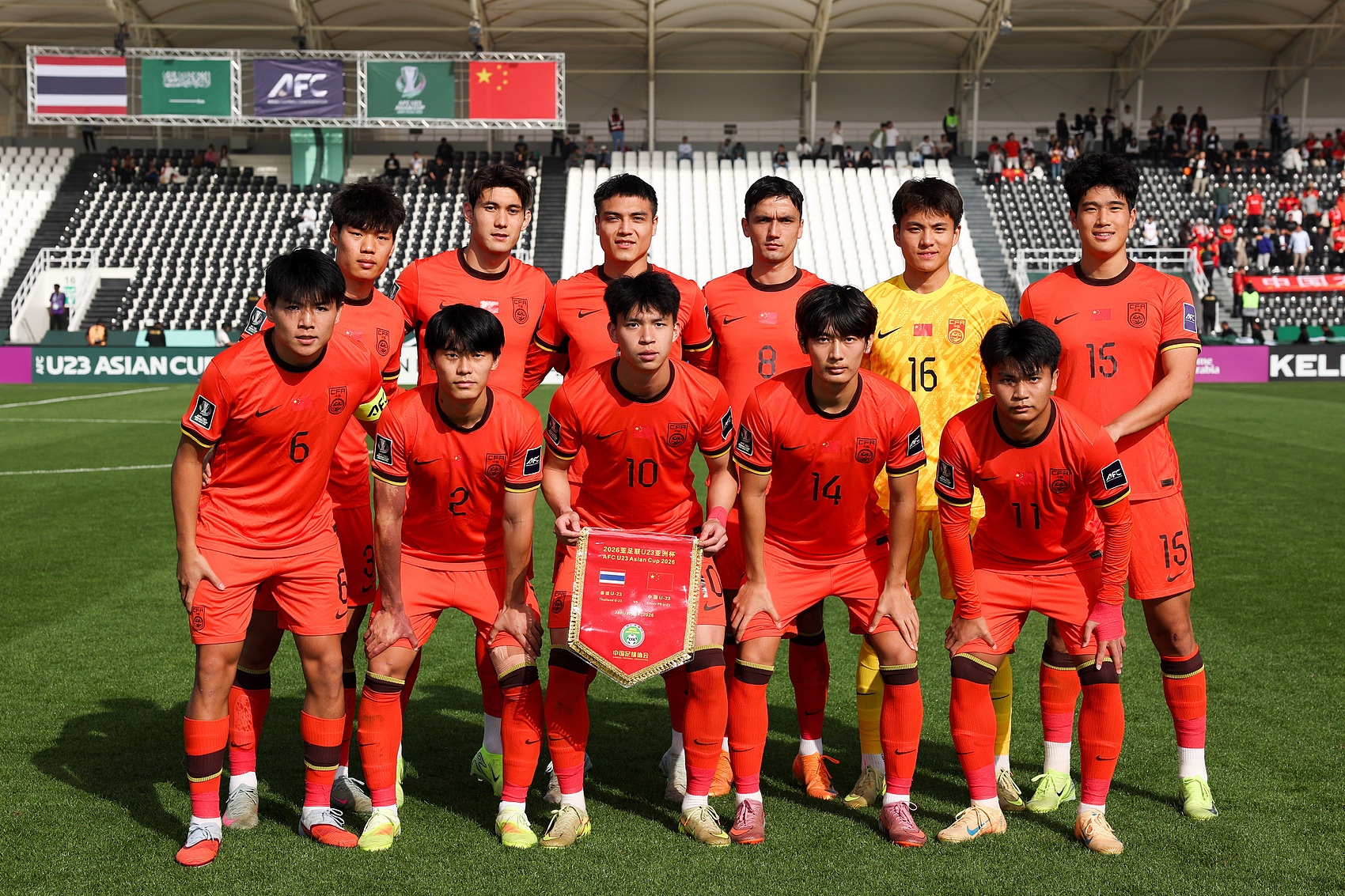 明日开拓者对阵爵士伤病情况：杨瀚森出战成疑 利拉德&夏普缺席